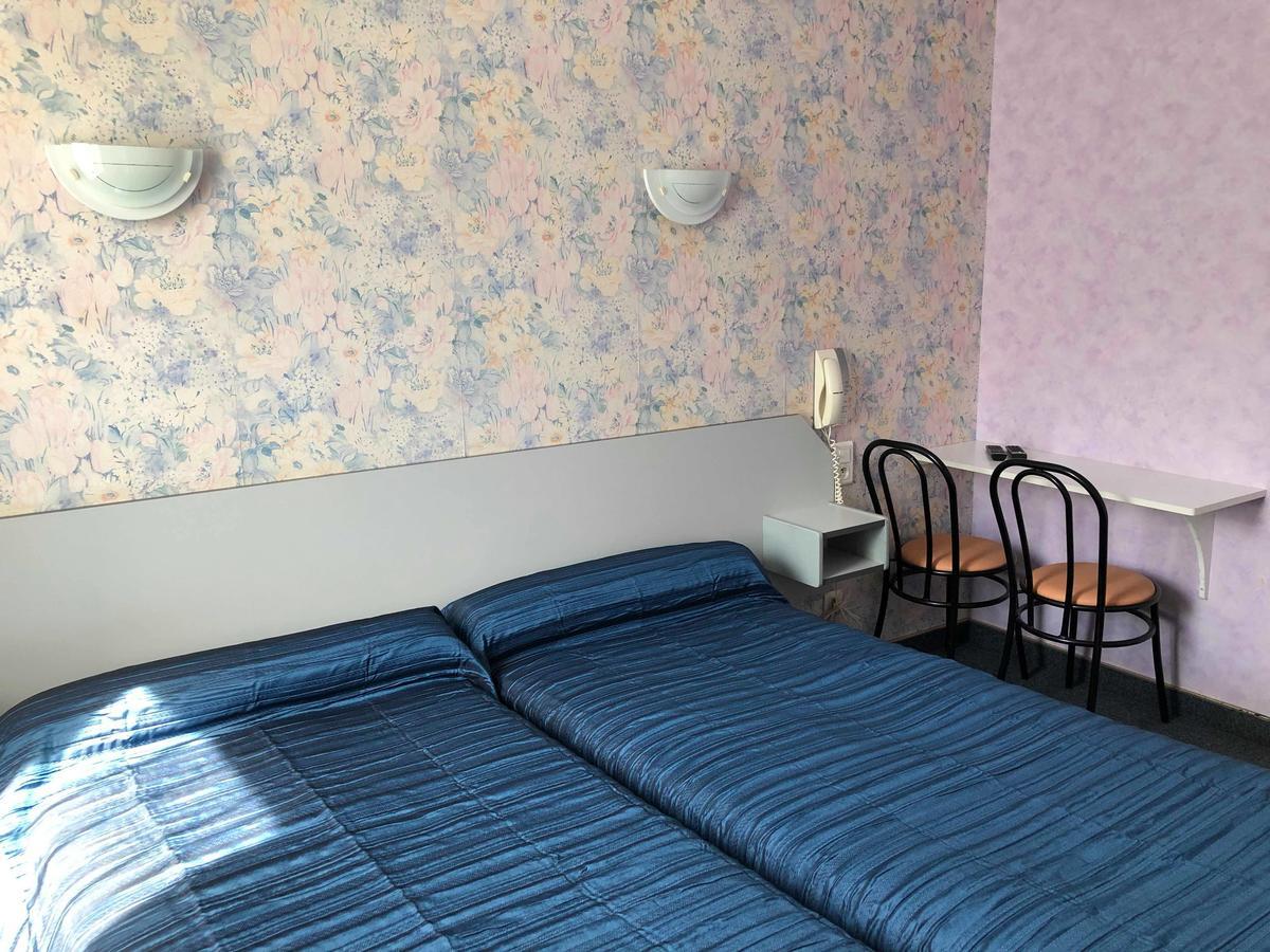 Hotel Des Voyageurs Saint-Chély-dʼAubrac Екстериор снимка